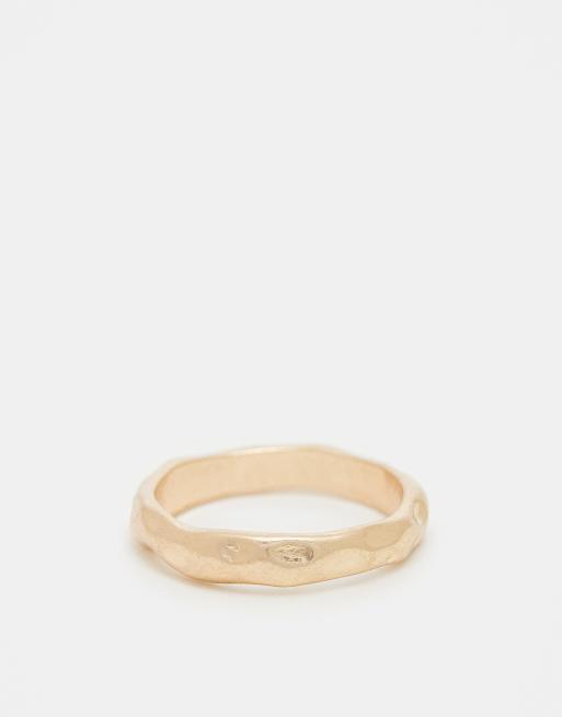 ASOS DESIGN – Wąski pierścionek z efektem stopienia w kolorze złota