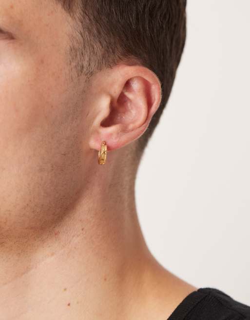 ASOS DESIGN – Wasserfeste goldfarbene Creolen aus Edelstahl mit Sterngravur  , 3 von 3