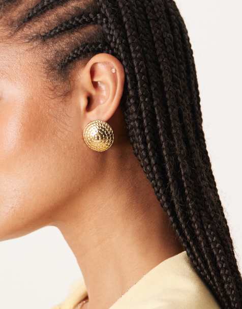 ASOS DESIGN – Wasserfeste, runde Ohrstecker in Gold-Optik aus Edelstahl mit strukturiertem Finish - view 1