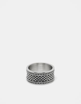 ASOS DESIGN waterproof stainless steel band ring with embossed texture in silver φωτογραφία