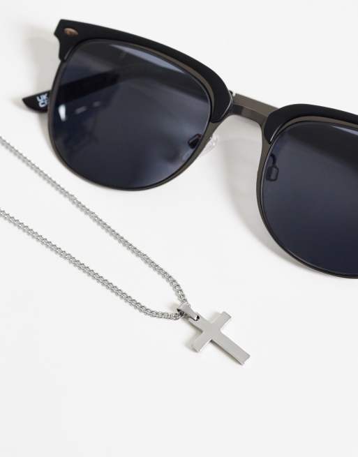ASOS DESIGN waterproof stainless steel cross pendant necklace in silver, 2 of 4