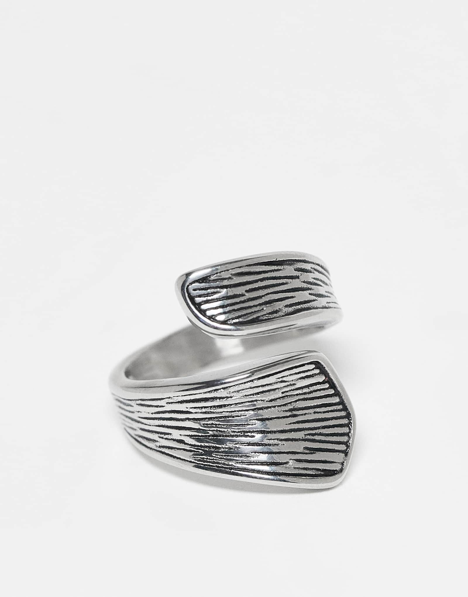 Водонепроницаемое обручальное кольцо ASOS DESIGN с рельефной текстурой из нержавеющей стали из полированного серебра