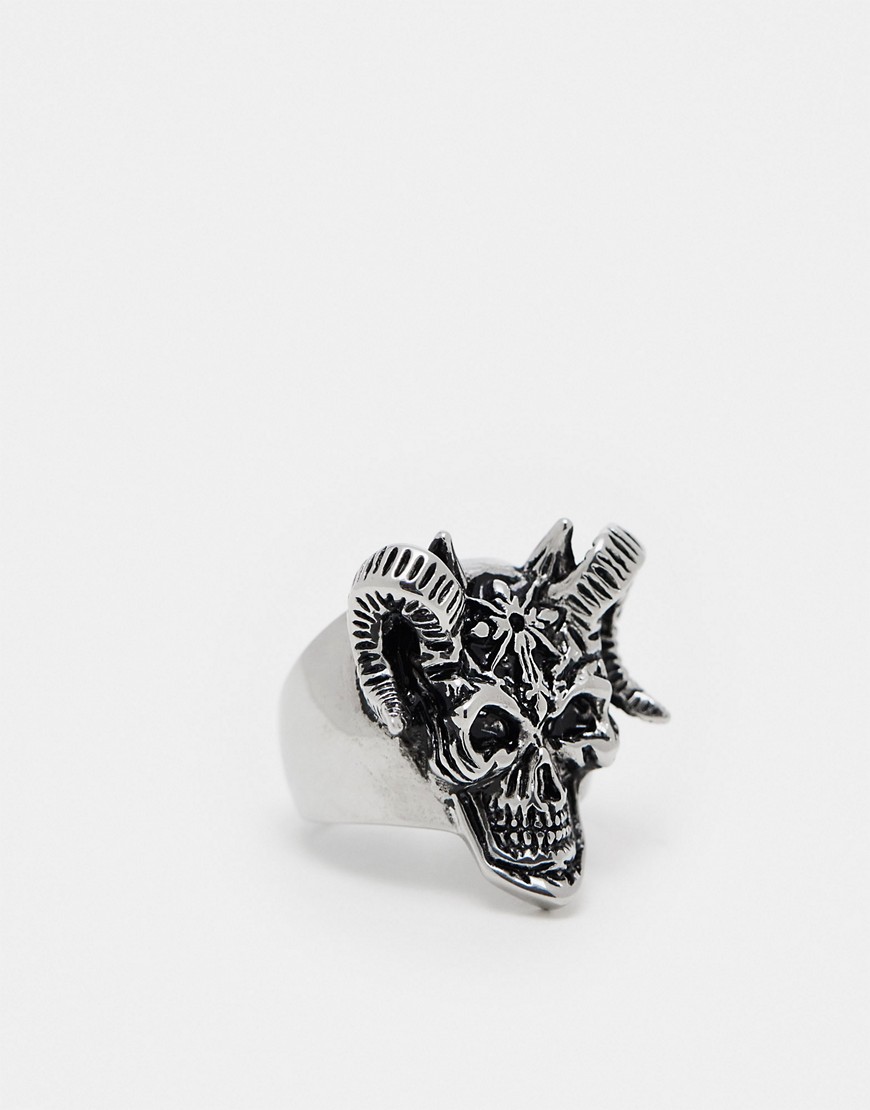waterproof stainless steel ring with skull horns in burnished silver