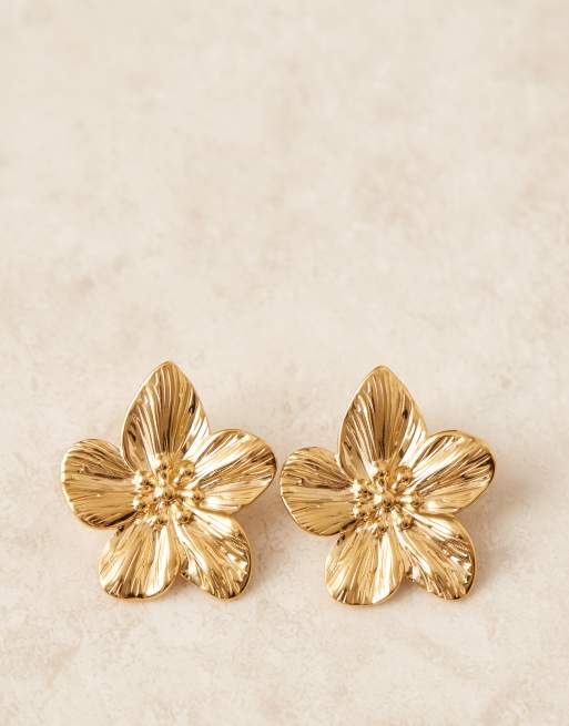 ASOS DESIGN waterproof stainless steel stud flower earrings in gold tone, 2 of 3