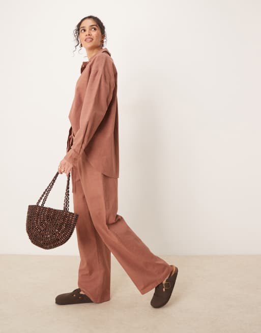ASOS DESIGN – Wciągane spodnie z materiału przypominającego len w kolorze mokki, część zestawu