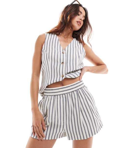 ASOS DESIGN – Wciągane szorty w granatowe paski - view 1