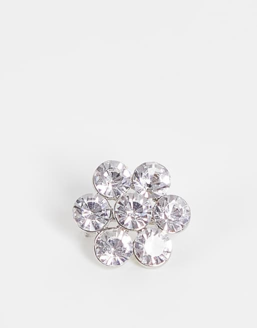 ASOS DESIGN Wedding - Broche met kristallen in bloemvorm in zilverkleur