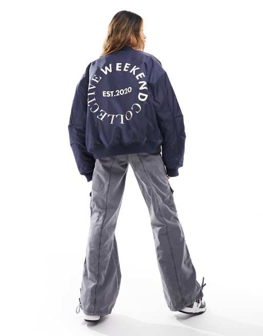 ASOS DESIGN - Weekend Collective - Oversized bomberjack met logo op de achterkant in donkerblauw, 4 van 4