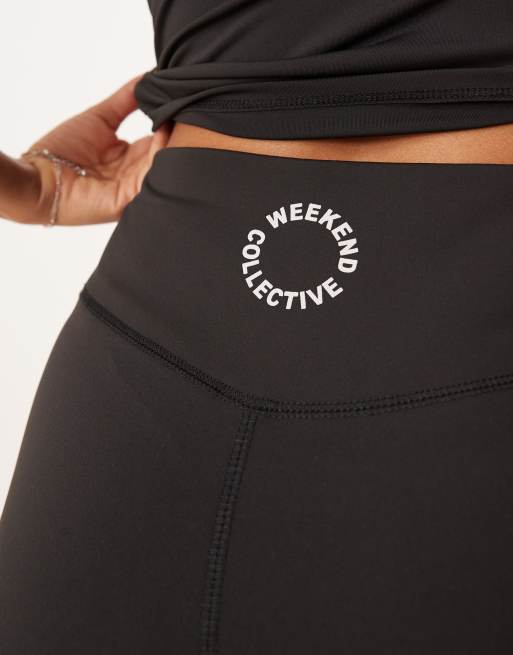 ASOS DESIGN – Weekend Collective – Svarta, åtsmitande shorts, del av set, 2 av 5