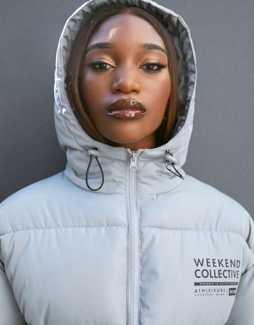 ASOS DESIGN – Weekend Collective – Szary taliowany płaszcz ocieplany z logo, 2 z 4
