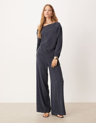 ASOS DESIGN - Weiche Hose in verwaschenem Tintenblau mit schlichter Front und weitem Bein, Kombiteil-Marineblau