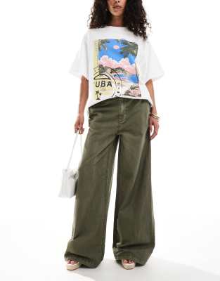 ASOS DESIGN - Weiche Jeans mit Leinenanteil in Khaki mit weitem Bein-Blau