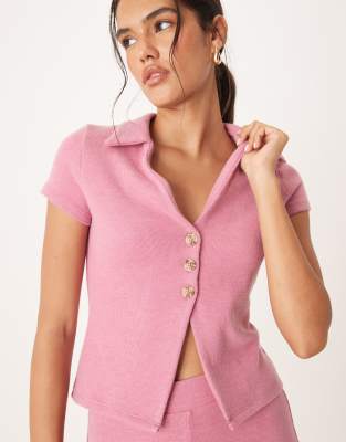 ASOS DESIGN - Weiche, kurzärmlige Strickjacke in Staubrosa mit Knopfleiste
