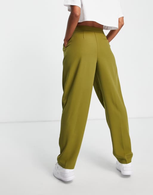 ASOS DESIGN – Weiche, locker geschnittene Mom-Hose in Olivgrün, 3 von 4