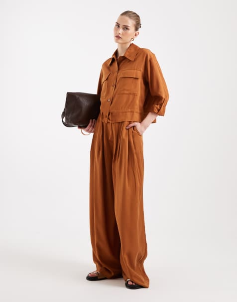 ASOS DESIGN – Weiche, strukturierte Palazzo-Hose in Ingwerbraun mit drei Bundfalten, Kombiteil - view 1