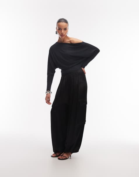 ASOS DESIGN – Weicher, drapierter Body in Schwarz mit abfallender Schulterpartie und Fledermausärmeln - view 1