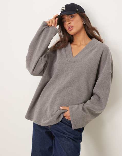ASOS DESIGN – Weicher Pullover in meliertem Anthrazit mit V-Ausschnitt - view 1