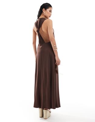 ASOS DESIGN - Weiches, ärmelloses Maxikleid in Schokobraun mit Knotendetail am Rücken-Brown