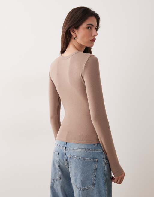 ASOS DESIGN – Weiches, knapp geschnittenes Longline-T-Shirt in Mokka, 4 von 4