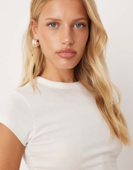 ASOS DESIGN – Weiches, knapp geschnittenes T-Shirt in Cremeweiß, 3 von 4