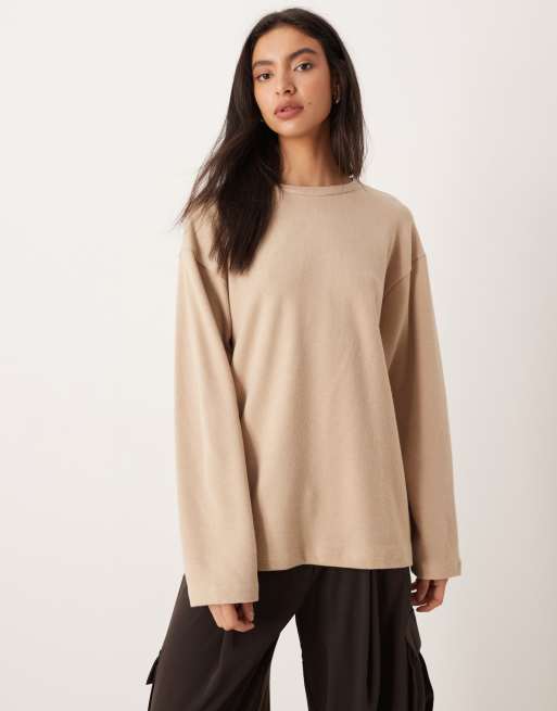 ASOS DESIGN – Weiches, langärmliges Skater-T-Shirt in hellem Taupe