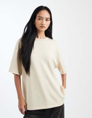 ASOS DESIGN - Weiches Oversize-T-Shirt aus Cupro in Steinbeige-Neutral