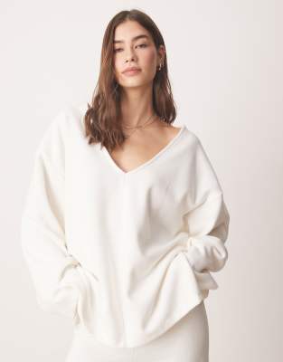 ASOS DESIGN - Weiches Oversize-Top in Winterweiß mit V-Ausschnitt, Kombiteil