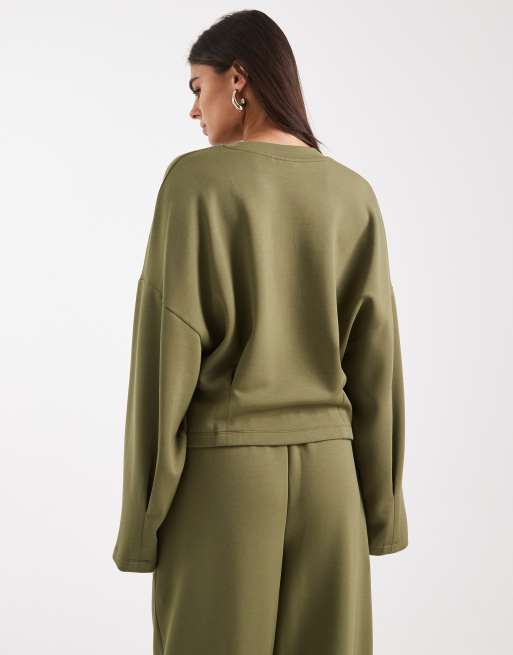ASOS DESIGN – Weiches Sweatshirt aus Cupro in Khaki mit Nahtdetails, 2 von 4