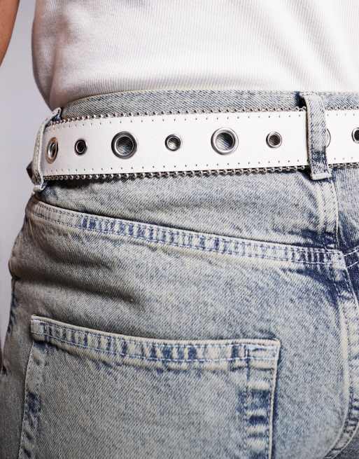 ASOS DESIGN – Weißer Western-Gürtel im Cowboy-Stil aus glitzerndem Kunstleder mit Ösen, 3 von 3