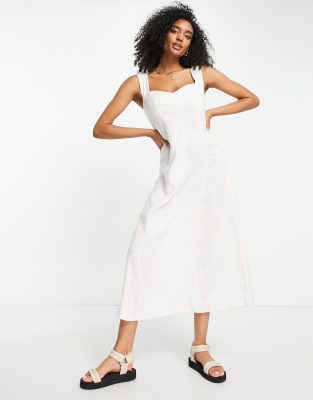 ASOS DESIGN - Weißes Midi-Sommerkleid aus Leinen mit gerafftem Rückendetail und herzförmigem Ausschnitt