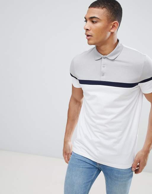 ASOS DESIGN – Weißes Polohemd mit Bahnendesign