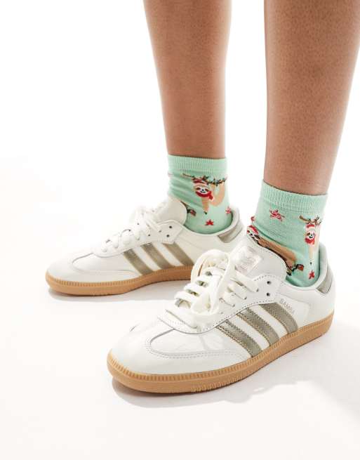 ASOS DESIGN – Weihnachten – Knöchelhohe Socken in Grün mit Faultier-Muster, 4 von 4