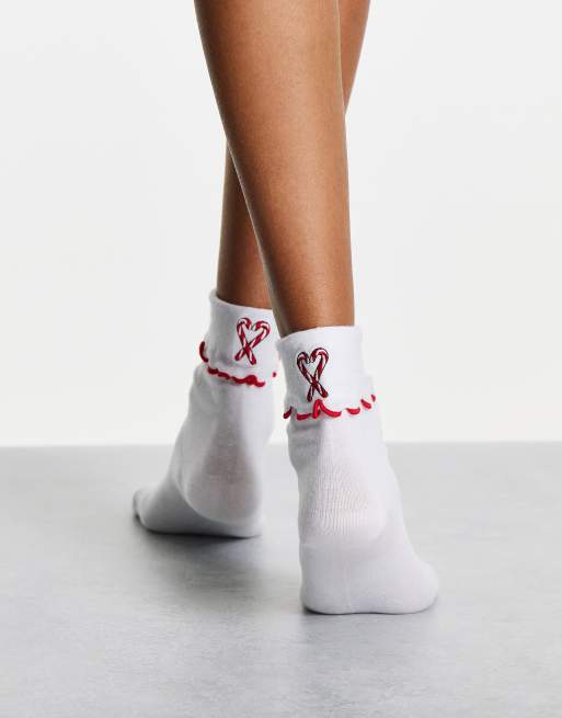 ASOS DESIGN – Weihnachtliche Knöchelsocken mit Zuckerstangen-Print und Umschlag