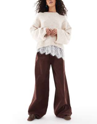 ASOS DESIGN - Weit geschnittene Cordhose im Jogginghosen-Stil in Braun-Brown