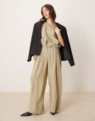 ASOS DESIGN - Weit geschnittene Hose in Grün mit abgestimmtem Streifenmuster, Kombiteil