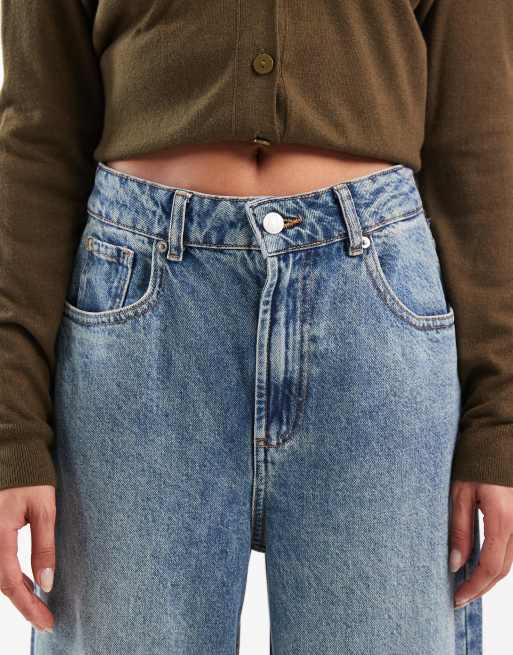 ASOS DESIGN – Weit geschnittene Jeans in Vintage-Waschung mit hohem Bund und Zuglasche, 4 von 5