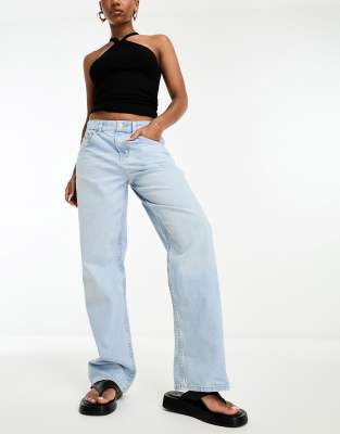 ASOS DESIGN - Weite Boyfriend-Jeans in Hellblau mit mittelhohem Bund