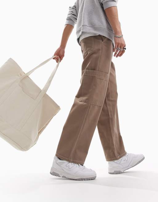 ASOS DESIGN – Weite Cargohose in Braun mit Kontrastnaht 