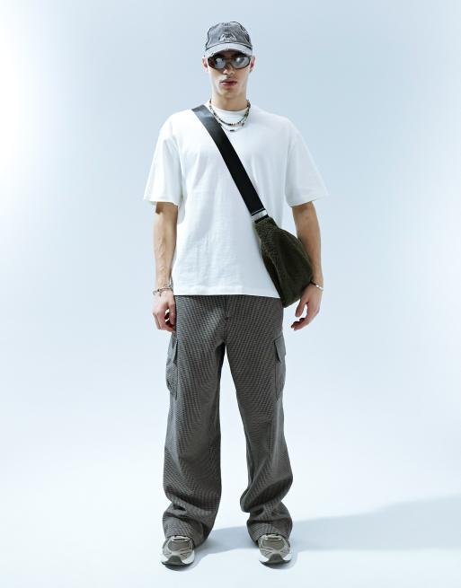 ASOS DESIGN – Weite Cargohose in Schokobraun kariert mit breiten Abschlüssen