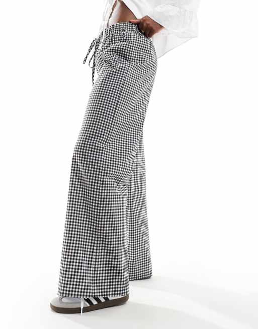 ASOS DESIGN – Weite Hose aus kariertem Baumwollpopeline