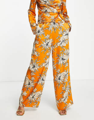 ASOS DESIGN - Weite Hose aus Satin in Orange geblümt, Kombiteil-Bunt