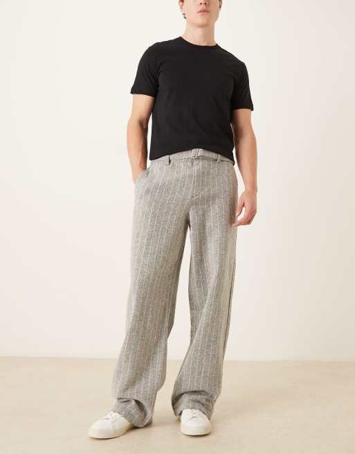 ASOS DESIGN – Weite Hose in Grau mit Nadelstreifen und Bundfalten, 2 von 5