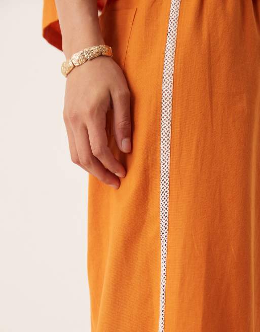 ASOS DESIGN – Weite Hose zum Reinschlüpfen aus Leinenmix in Terracotta mit farblich abgesetztem Saum, Kombiteil, 2 von 4