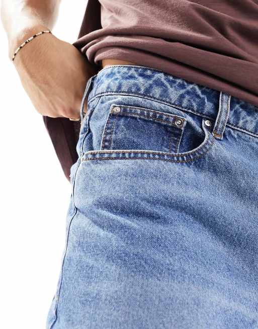 ASOS DESIGN – Weite Jeans in verwaschenem Mittelblau, 2 von 5