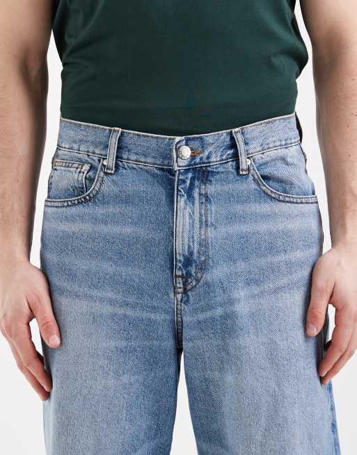 ASOS DESIGN – Weite Jeans in verwaschenem Mittelblau, 4 von 5