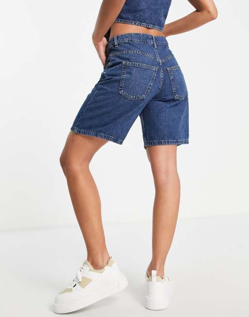 ASOS DESIGN – Weite, weiche Boyfriend-Jeansshorts in mittlerer Waschung, Kombiteil, 4 von 4