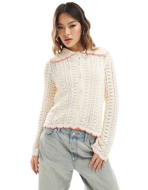 ASOS DESIGN – Weitmaschige Strickjacke in Ecru mit babyrosa Muschelsaum