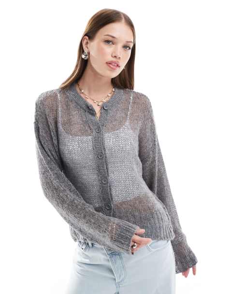 ASOS DESIGN – Weitmaschige Strickjacke in Grau mit Rundhalsausschnitt - view 1