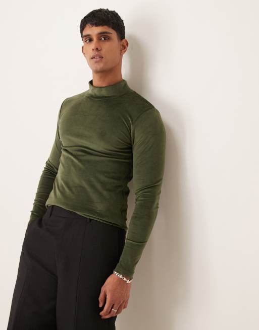 ASOS DESIGN – Welurowy T-shirt z długim rękawem i golfem o kroju podkreślającym sylwetkę w kolorze khaki