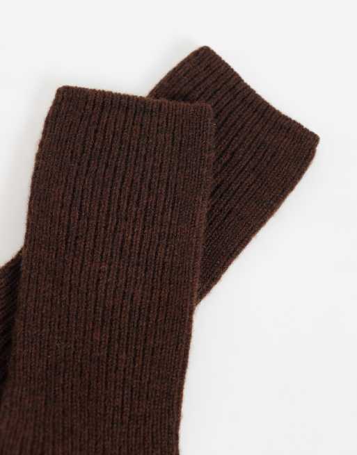 ASOS DESIGN wełniane prążkowane skarpetki do kostki w kolorze czekoladowym, 3 z 3